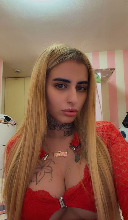trizzyebeltran OnlyFans picture