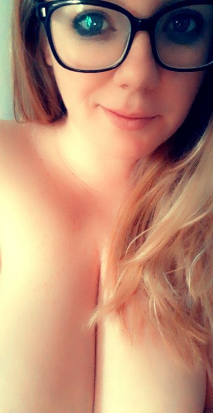 kksmiles2 OnlyFans picture
