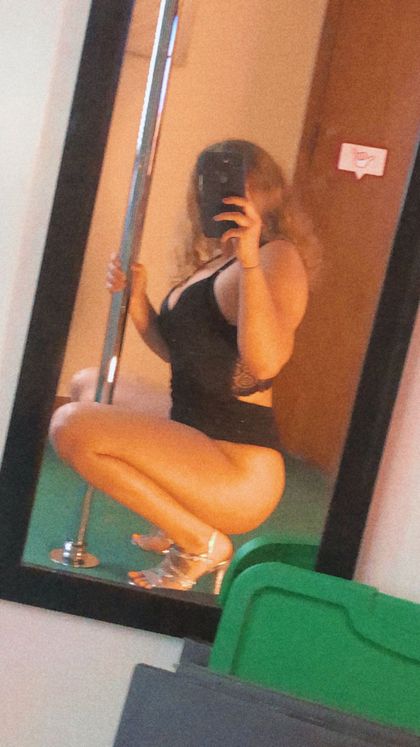 helovemarie OnlyFans picture
