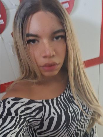 Ella, a bonequinha