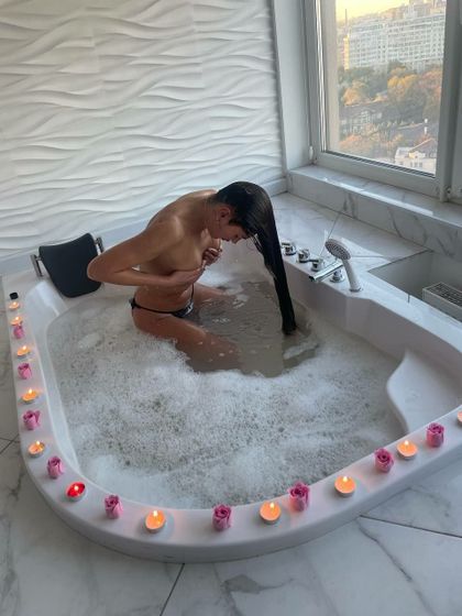 alonasecret OnlyFans picture