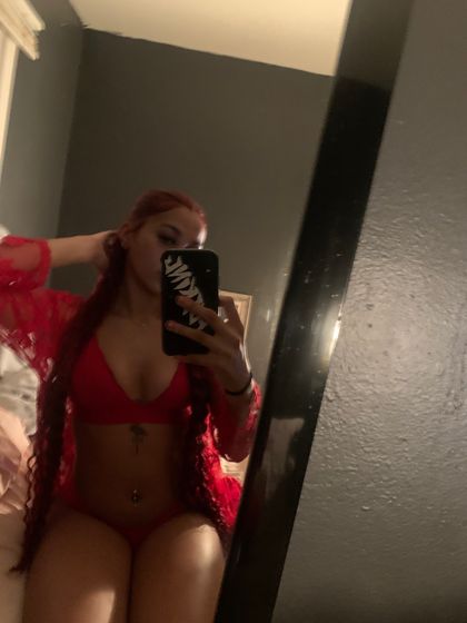 redroomgirll OnlyFans picture