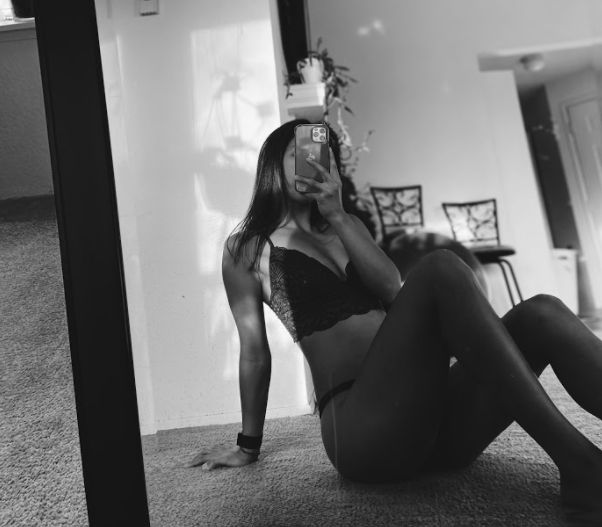 elle_viv OnlyFans profile picture