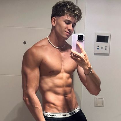its.maksim OnlyFans picture