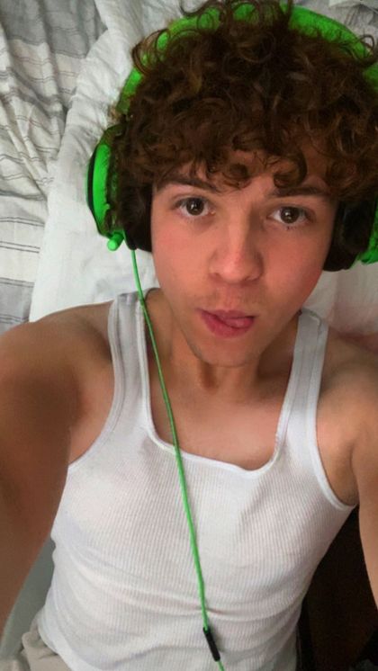 milezherelol OnlyFans picture