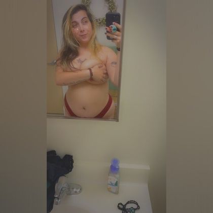scaharlettz333 OnlyFans picture