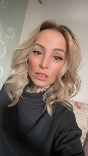 queenbellaaria OnlyFans picture