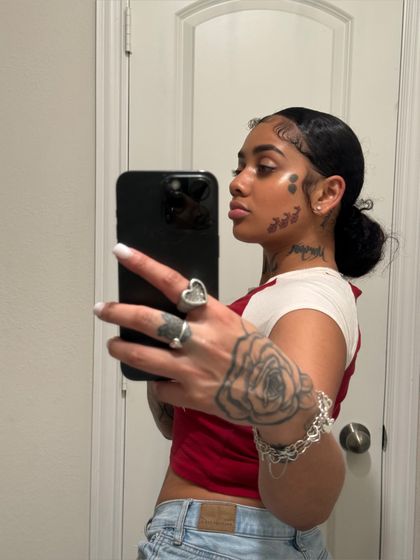 dollfacesk OnlyFans picture