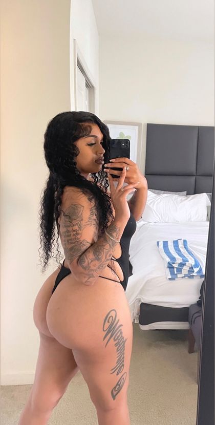 creambae OnlyFans picture