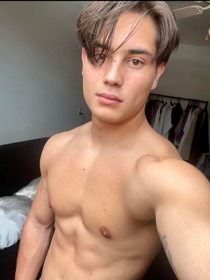 holoboii OnlyFans picture