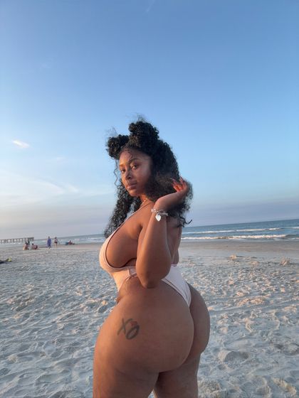 naiysoglamfree OnlyFans picture