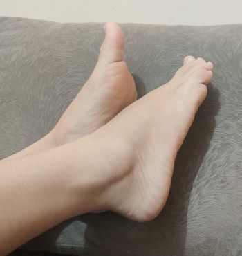 Kyara Model Feet BR!