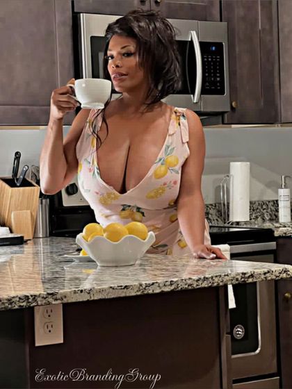 cmarie OnlyFans picture
