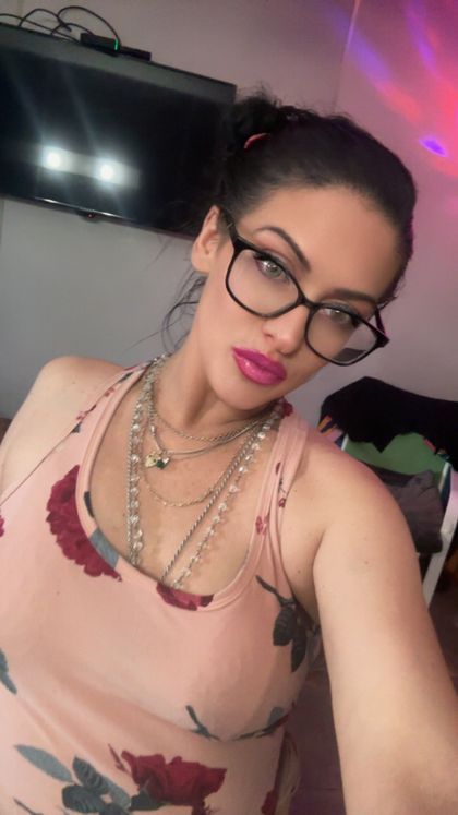 mollyperkoset OnlyFans picture