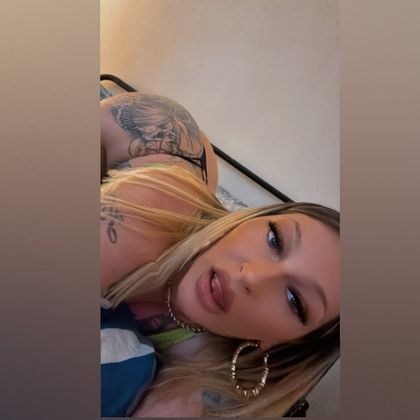 foreignwiggy OnlyFans picture