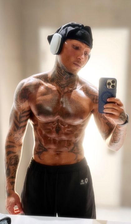 shirtoffpapi OnlyFans picture