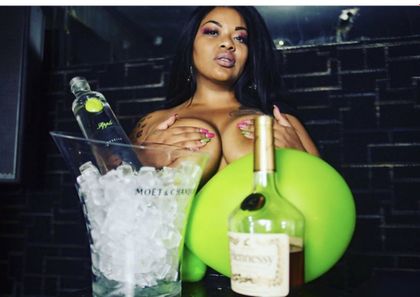 xxxbarmaid OnlyFans picture