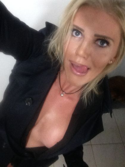 lafemmenikita OnlyFans picture