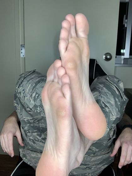 sweatymilitaryfeet OnlyFans picture