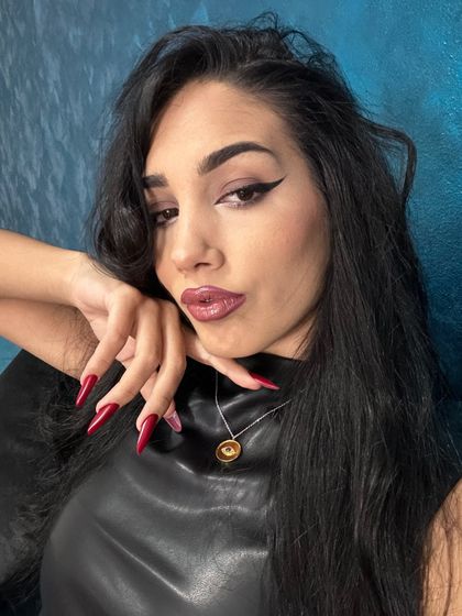 almabridge OnlyFans picture