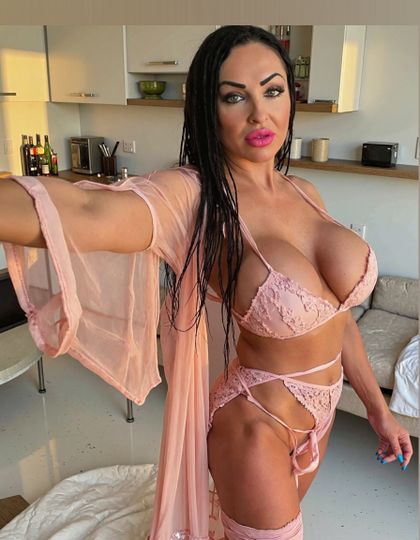 chrissy_sztanek OnlyFans picture