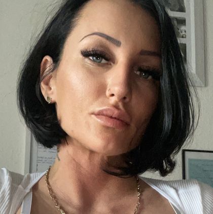 blackleatherjulia OnlyFans picture