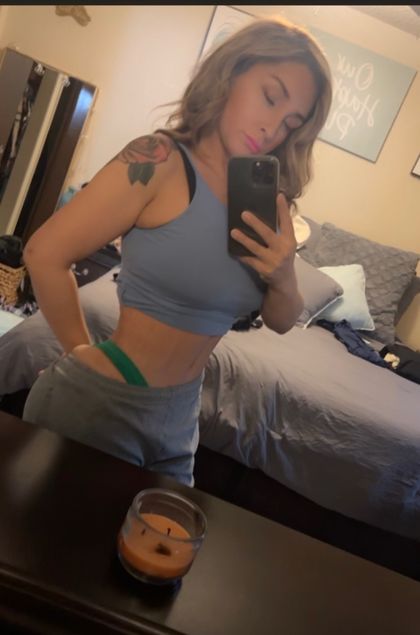 everyone_loves_vee OnlyFans picture