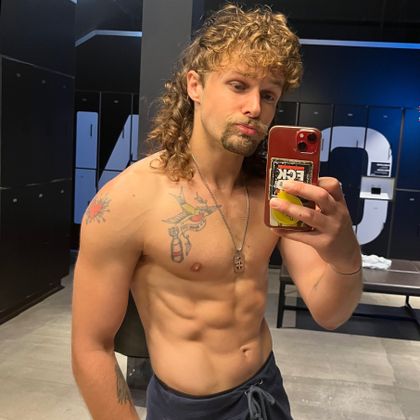 joeyandthegiantpeach OnlyFans picture