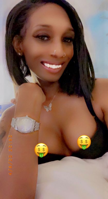 kembunni OnlyFans picture