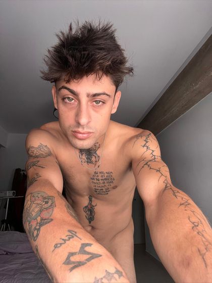adriansanjuan OnlyFans picture