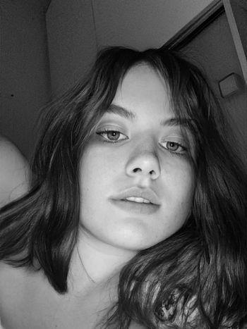 lillith_feet OnlyFans - Free Trial - Photos - Socials | FansMetrics.com