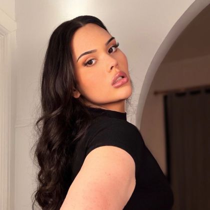 isabelladee OnlyFans picture