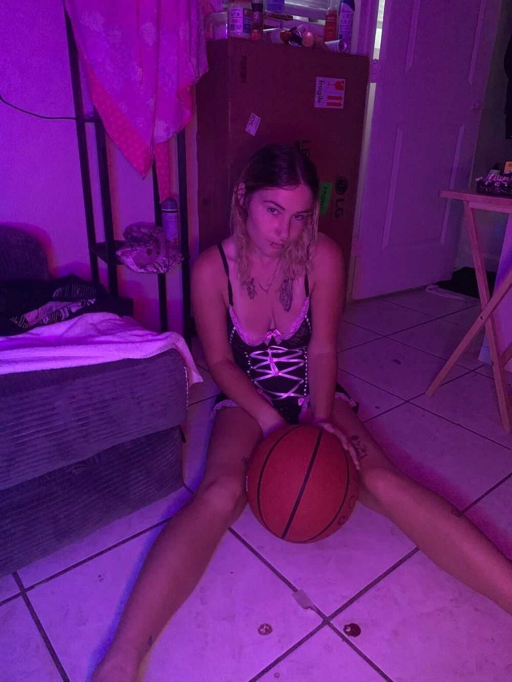 lovleywhitegirl OnlyFans profile picture
