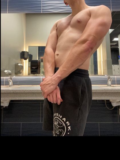 hungwhiteboyy OnlyFans picture