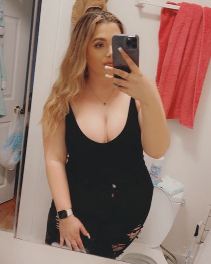 sophieemarieecurvs OnlyFans picture