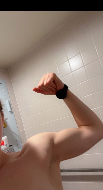 u180444859 OnlyFans picture