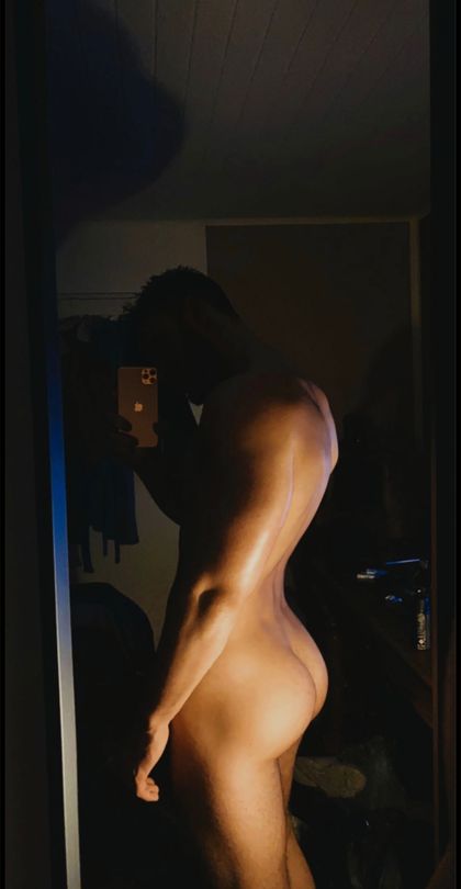 loiano OnlyFans picture