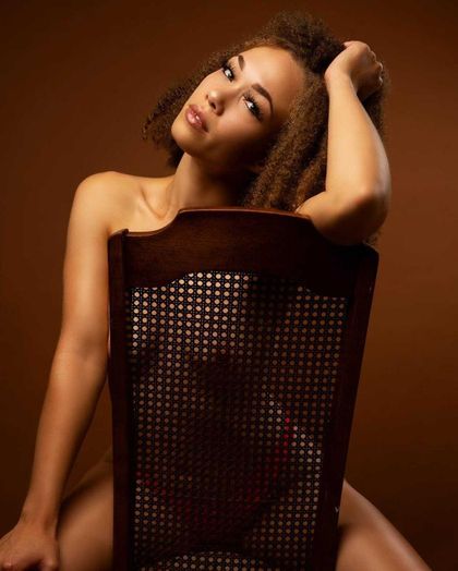 queenzahzah2x OnlyFans picture