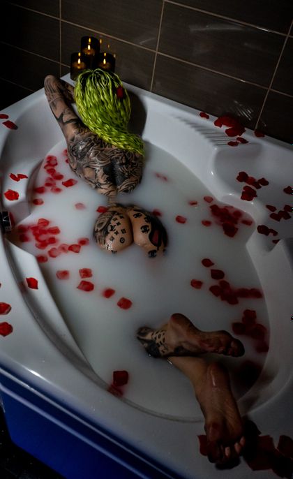 heeladdictpetite OnlyFans picture
