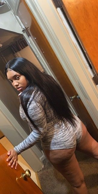 caramelbaee OnlyFans picture