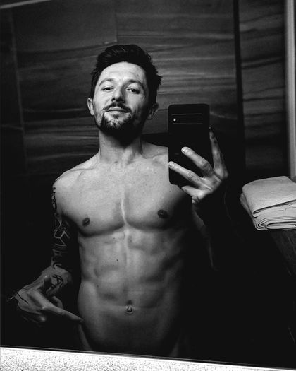 drewdefinition OnlyFans picture