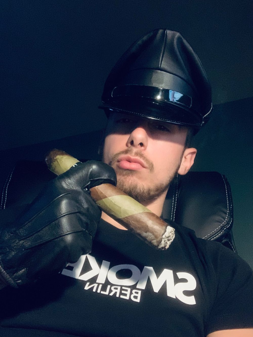 smoker.clem.leather OnlyFans profile picture