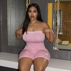 Best Your Naughty Dreams OnlyFans Accounts paid, expensive first ...