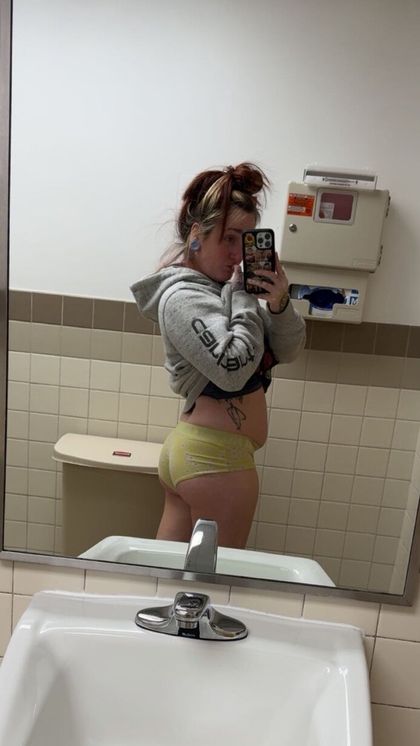 lynnbaby94 OnlyFans picture