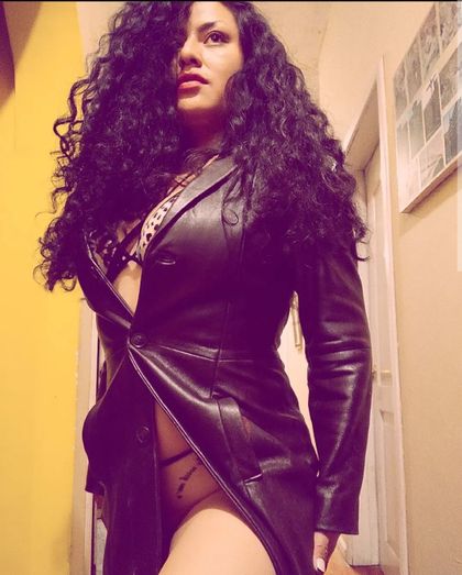 salomecurly OnlyFans picture