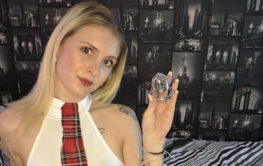 wifeincontrol OnlyFans profile picture
