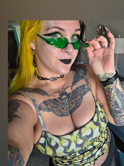 ember.flamez OnlyFans picture