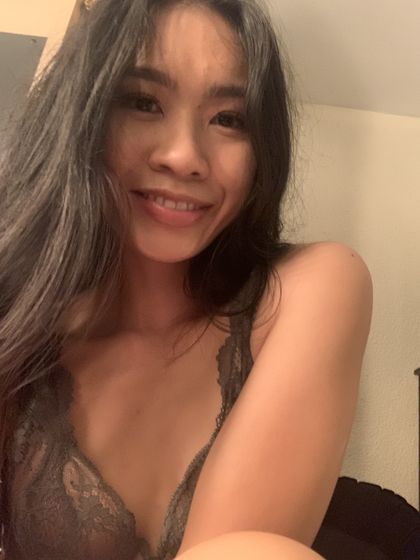 issavivian OnlyFans picture