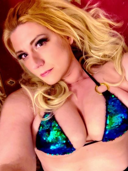 costuming OnlyFans picture