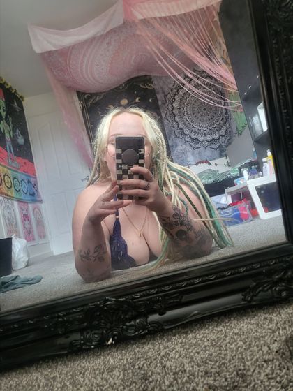 pheegee OnlyFans picture